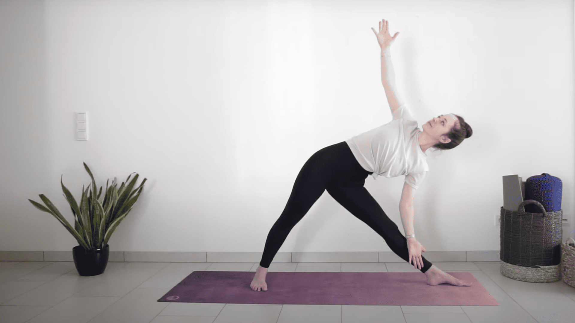 Right Side Triangle Pose