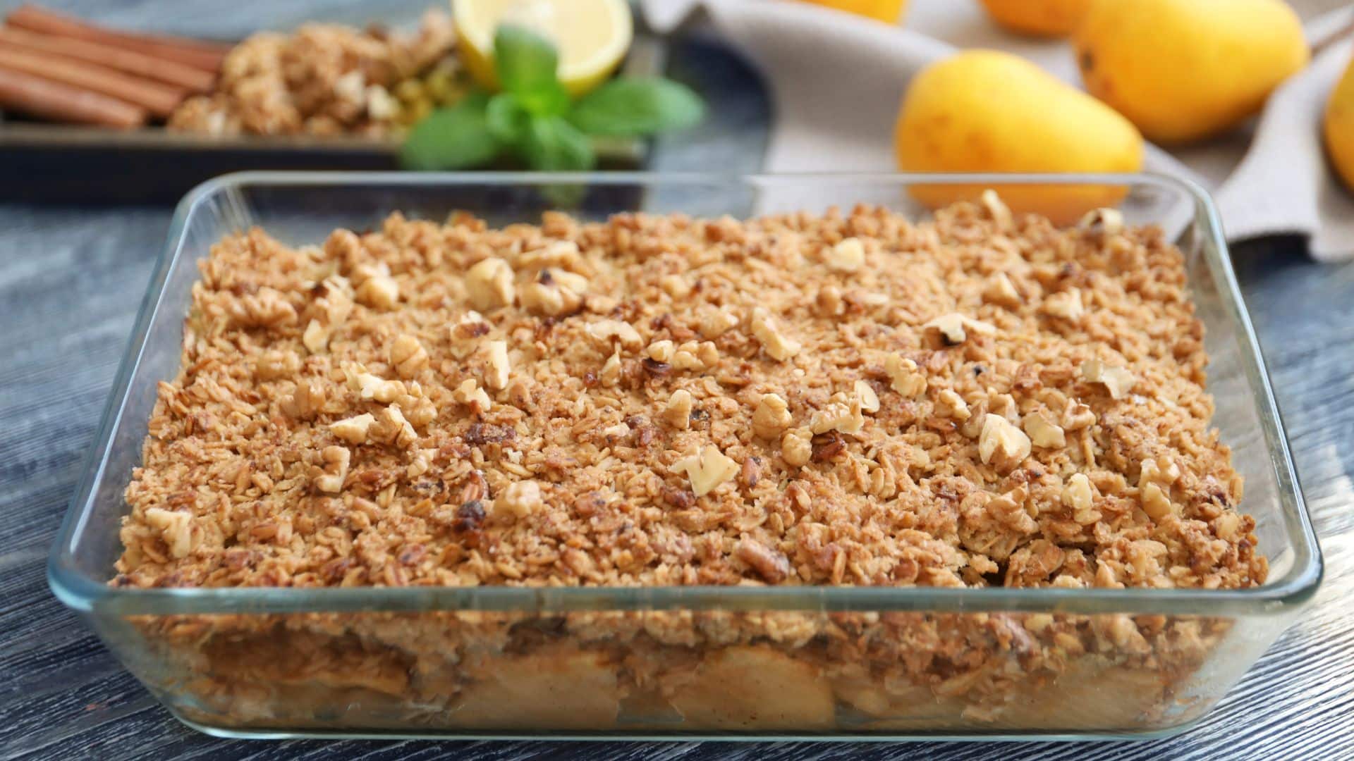 paleo apple crisp with almond flour topping